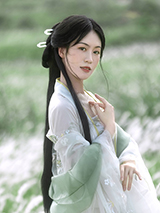 ����Ů��